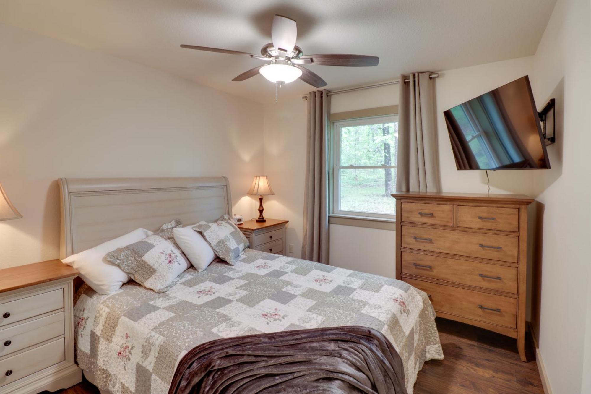 Spacious And Elegant Mountain View Cabin With Deck! מראה חיצוני תמונה