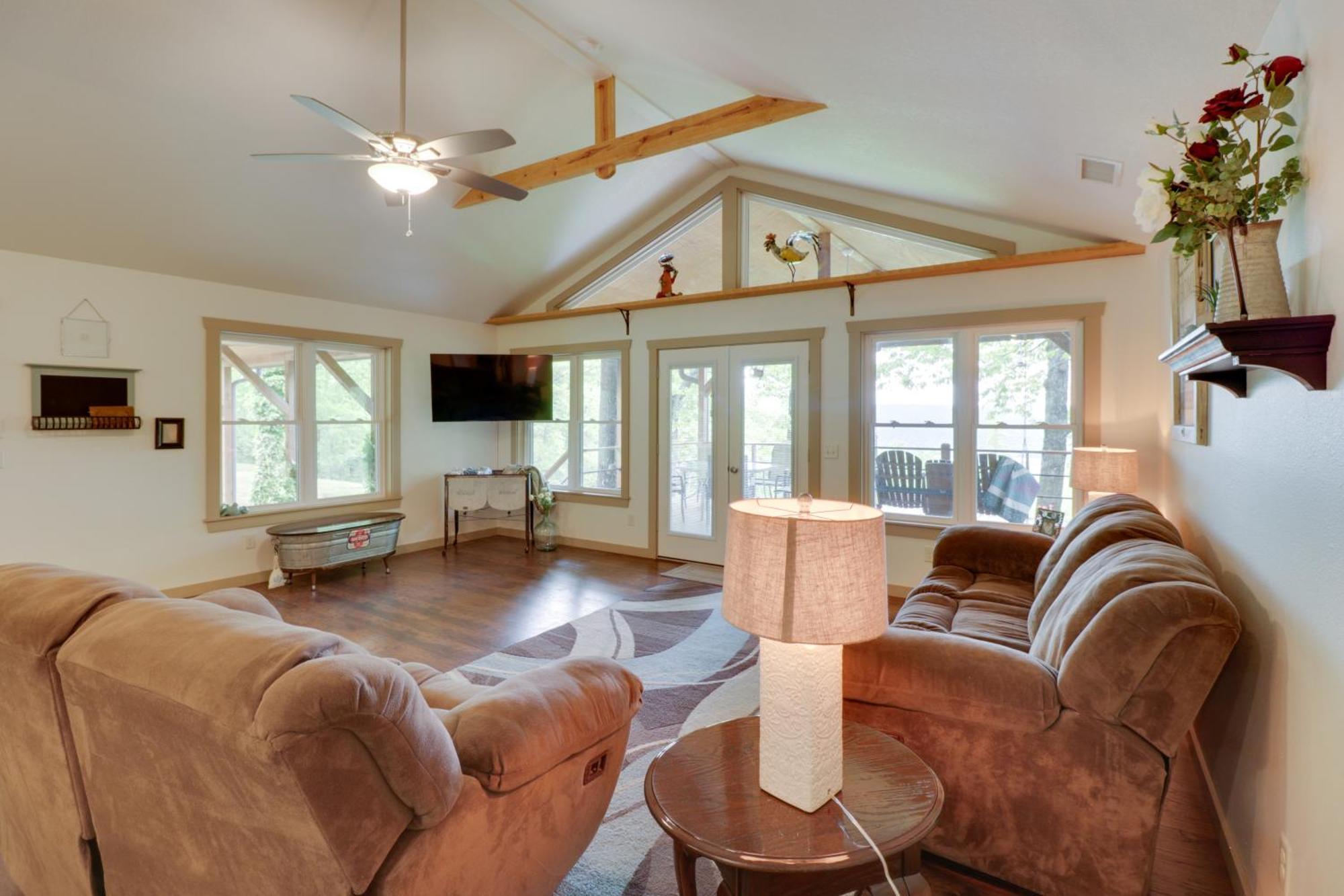 Spacious And Elegant Mountain View Cabin With Deck! מראה חיצוני תמונה
